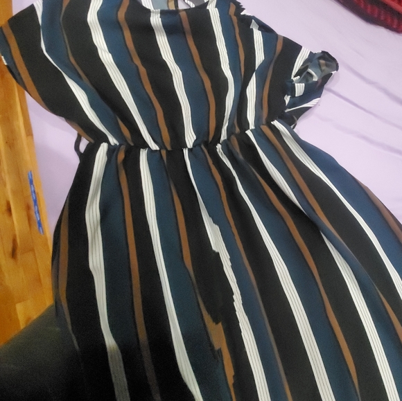 SUMMBER LONG DRESS - Picture 2 of 4